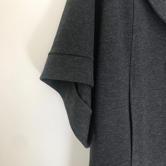 Piccadilly Canada Poncho Jacket leather Closure - Picture 7 of 8